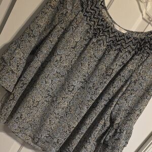 LC Lauren Conrad Navy and Cream Patterned Blouse